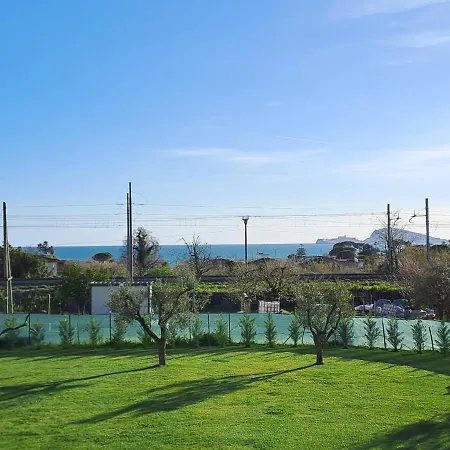 La Campagna Di Peppe E Tullia B&B 포르미아