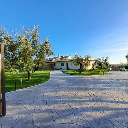 فندق مبيت وإفطار La Campagna Di Peppe E Tullia *