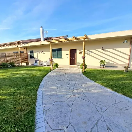 فندق مبيت وإفطار La Campagna Di Peppe E Tullia *